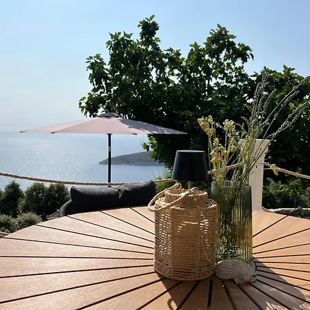 Deja Blue Hébergement de vacances Ustrine